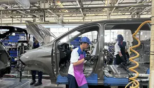 Pabrik Suzuki di Cikarang, yang berdiri sejak 2014, memproduksi mobil dengan lebih dari 10.000 komponen per unit, menggunakan teknologi canggih dan kandungan lokal sebesar 85%. (Dok. Suzuki)