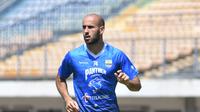 Pemain Persib Bandung, Mohammed Rashid. (Bola.com/Erwin Snaz)