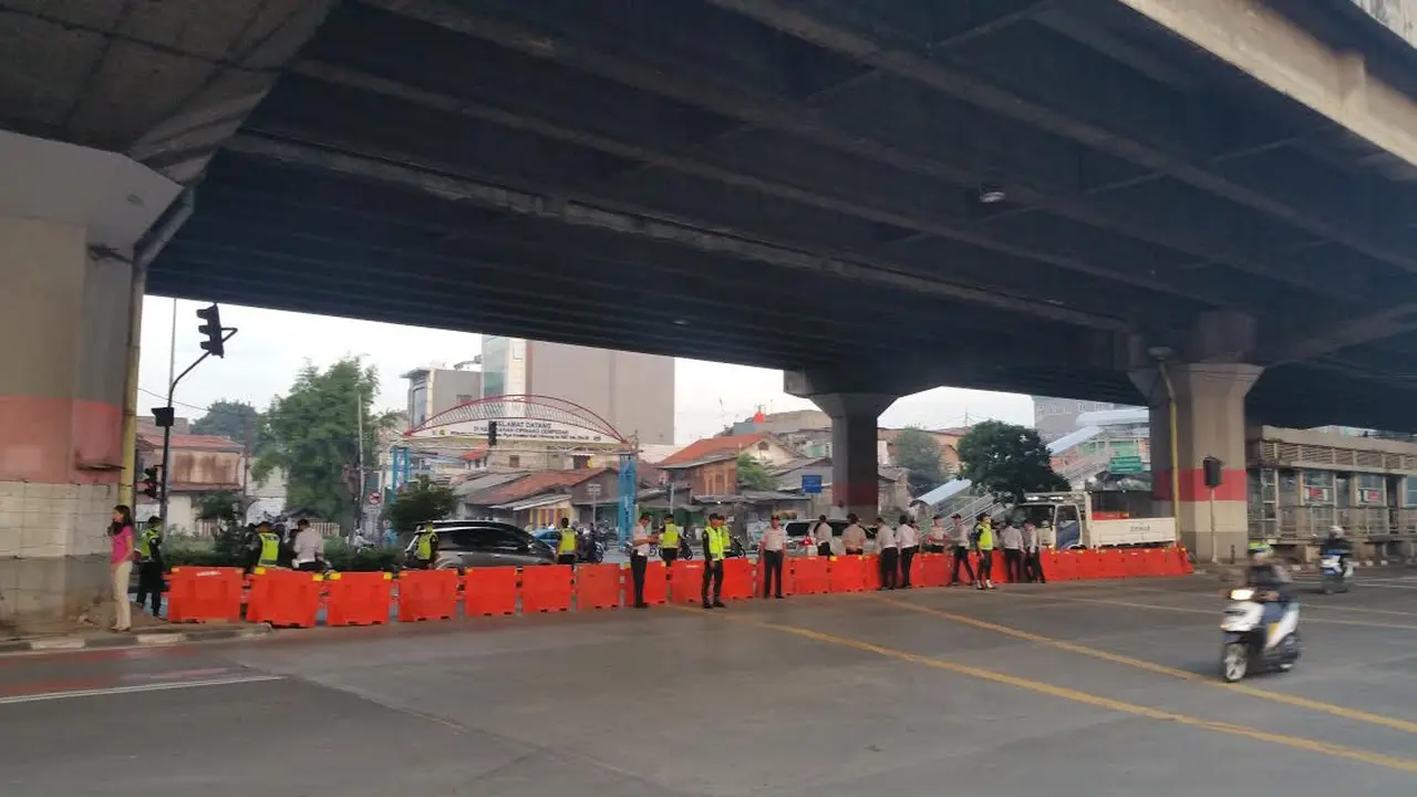 Penutupan Jalan Kebon Nanas