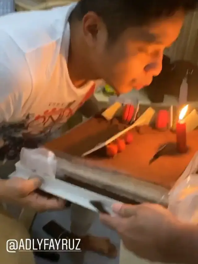 Angbeen Rishi Beri Kejutan, Ini 5 Momen Manis Perayaan Ulang Tahun Adly Fairuz