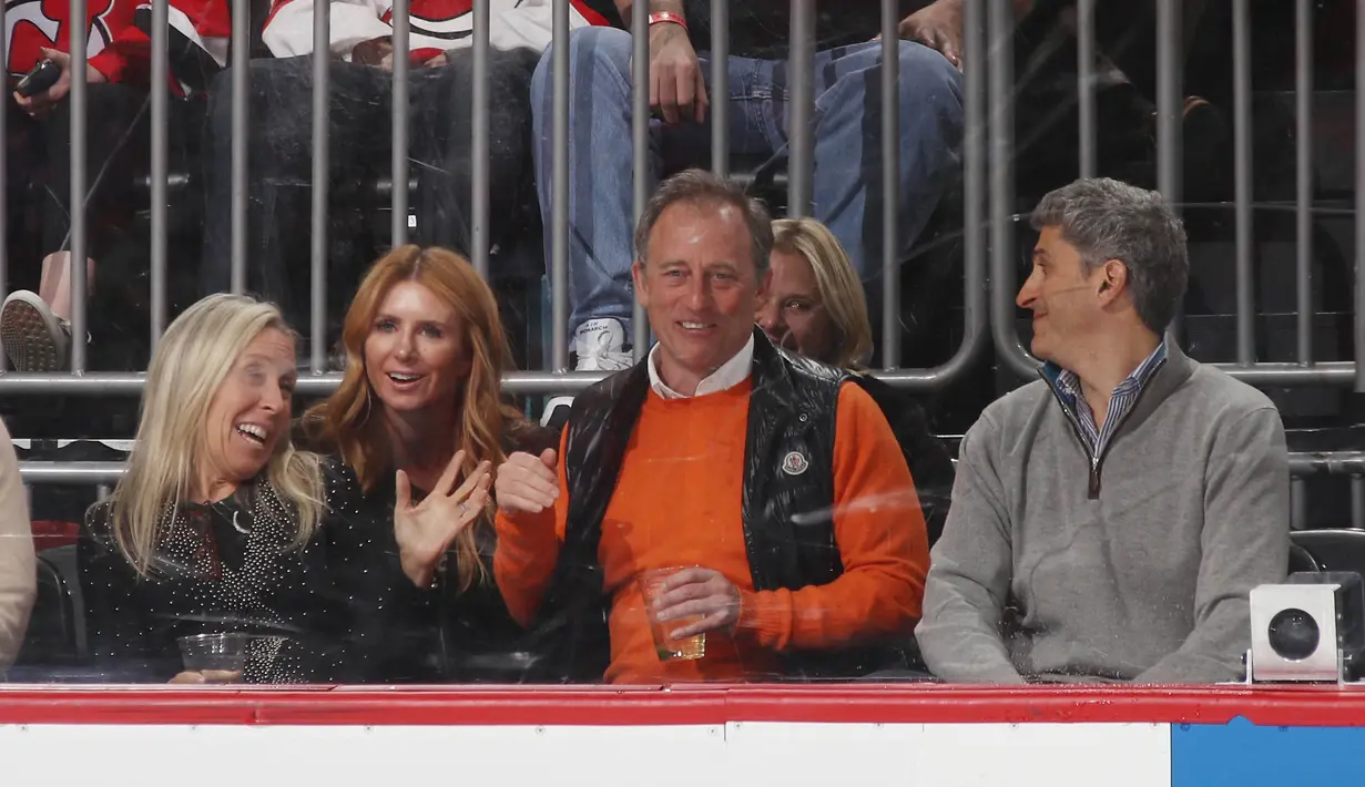 Keduanya dikenal sebagai pemilik New Jersey Devils, Philadelphia 76ers dan beberapa klub sepak bola termasuk di antaranya Crystal Palace. (Bruce Bennett/Getty Images/AFP)