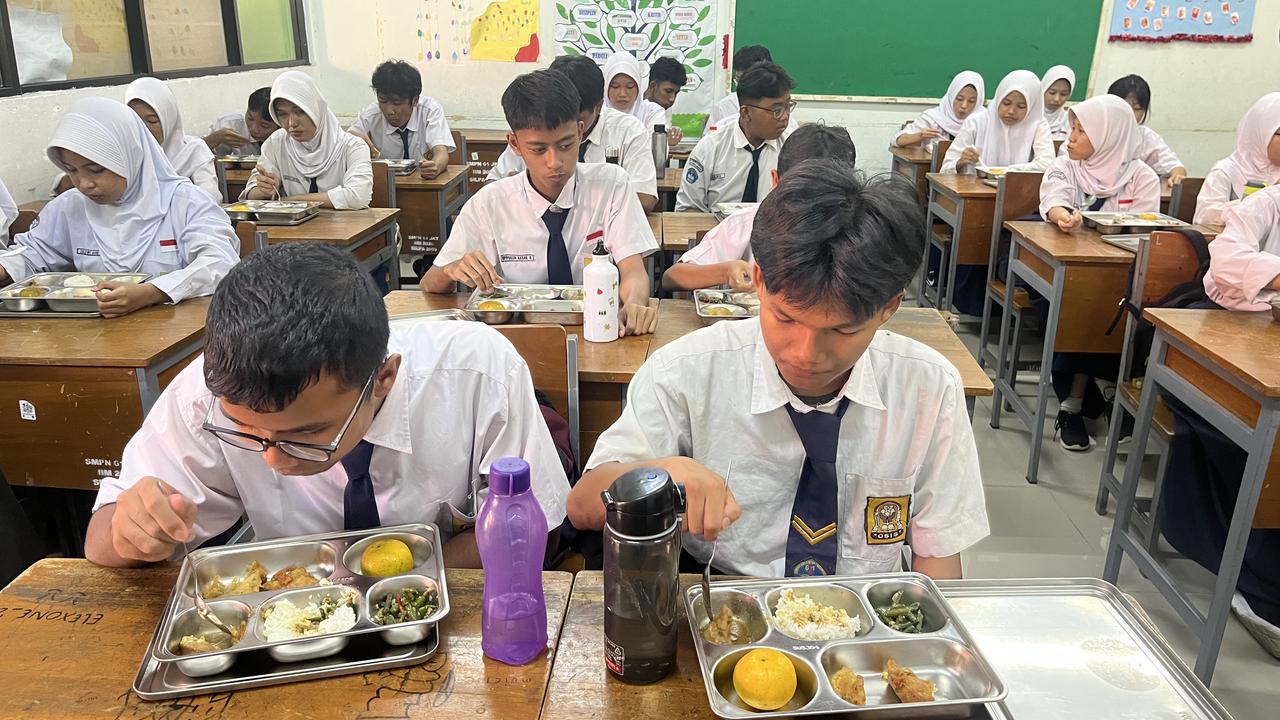 Pj Gubernur Jakarta Teguh Setyabudi mengatakan susu akan tetap disajikan dalam Program Makan Bergizi Gratis (Program MBG), namun tidak setiap hari.