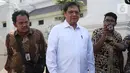 Ketua Umum Partai Golkar yang juga mantan Menteri Perindustrian Airlangga Hartarto meninggalkan Kompleks Istana Kepresidenan di Jakarta, Senin (21/10/2019). Menurut rencana, Presiden Jokowi akan memperkenalkan jajaran kabinet barunya kepada publik hari ini. (Liputan6.com/Angga Yuniar)