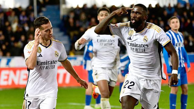 Foto: Real Madrid Curi Tiga Poin dengan 10 Pemain dan Rebut Posisi Puncak Klasemen Liga Spanyol dari Girona