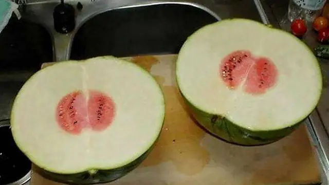 8 Potret Nyeleneh Waktu Beli Buah, Ada Ular di Kemasannya