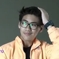 Setelah keluar dari Boyband Super7, Bryant Santoso mulai meniti karir solonya. Ingin bertahan di industri musik Indonesia, Bryant siapkan single ‘Sebuah Penantian’.