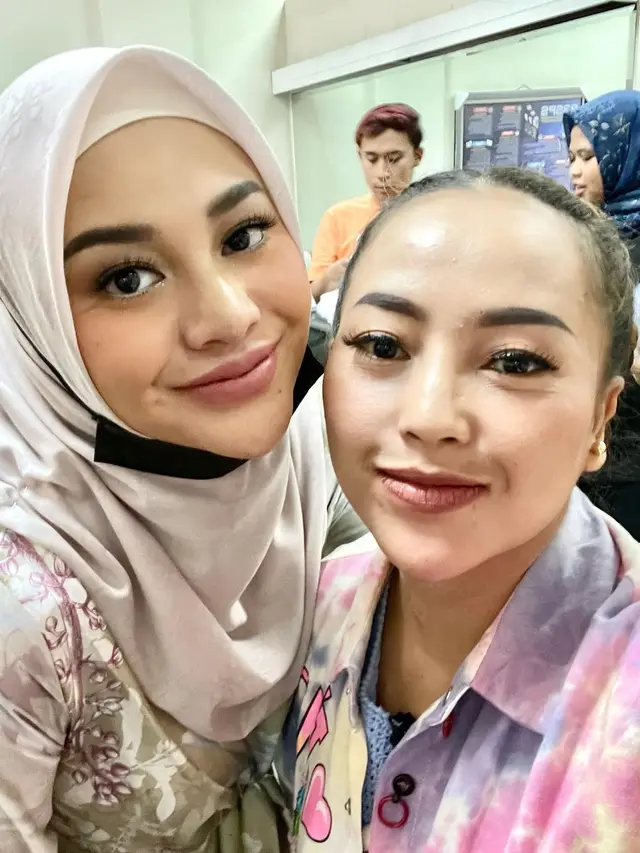 Potret Kenangan Kedekatan Mendiang Mpok Alpa dengan Para Artis, Raffi Ahmad dan Irfan Hakim Ungkap Perjuangannya