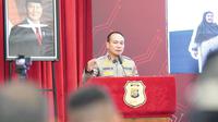 Kapolda Riau menyampaikan commander wish kepada pejabat utama dan jajaran Kapolres di Bumi Lancang Kuning. (Liputan6.com/M Syukur)