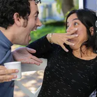 Tak cukup hanya sikat gigi dua kali sehari. Supaya napas menjadi segar, ini beberapa langkah yang harus kamu lakukan. | via: huffpost.com