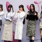 Penampilan Minji pada acara Seoul Fashion Week menjadi perbincangan komunitas pecinta K-Pop, banyak netizen memuji kecantikan pelantun "Ditto" itu. (AP Photo/Ahn Young-joon)