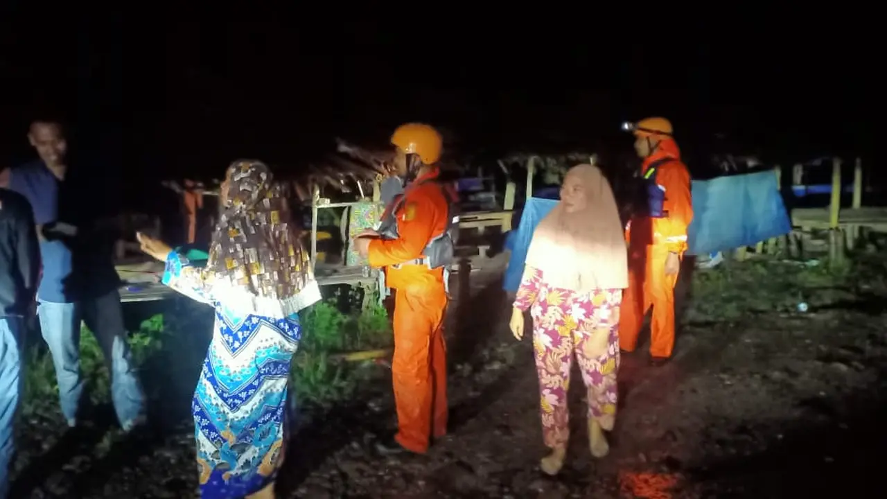 Evakuasi wisatawan terjebak banjir