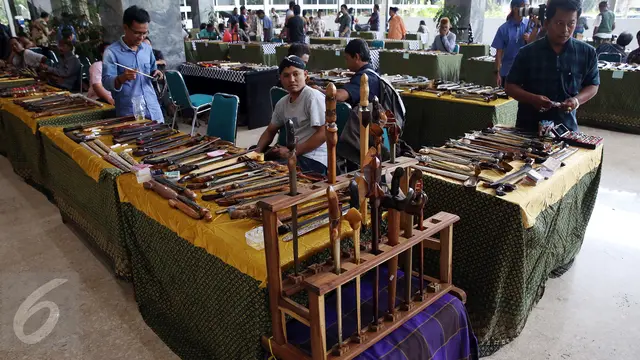 Pembukaan Pameran Keris Bali dan Lombok di DPR