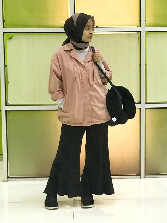 [Bintang] Bisa Tampil Rock, Ini 8 Foto Tantri Kotak Saat Berhijab