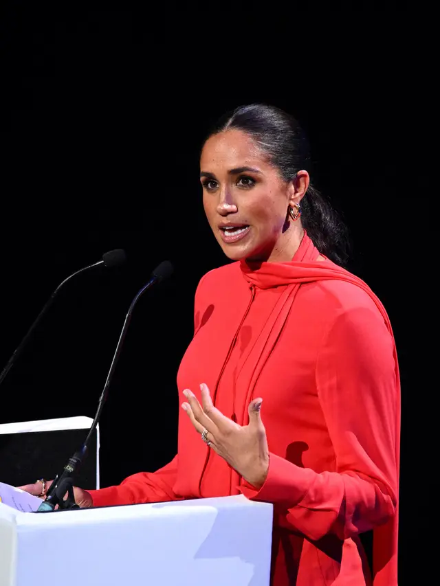 Meghan Markle Berpidato Perdana di Inggris Sejak Mundur dari Kerajaan, Disambut Protes di Luar Tempat Acara