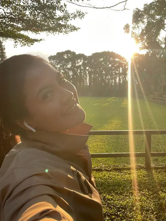 Bahkan penampilan Fera Feriska selalu sukses bikin pangling. (FOTO: instagram.com/fraferiska/)