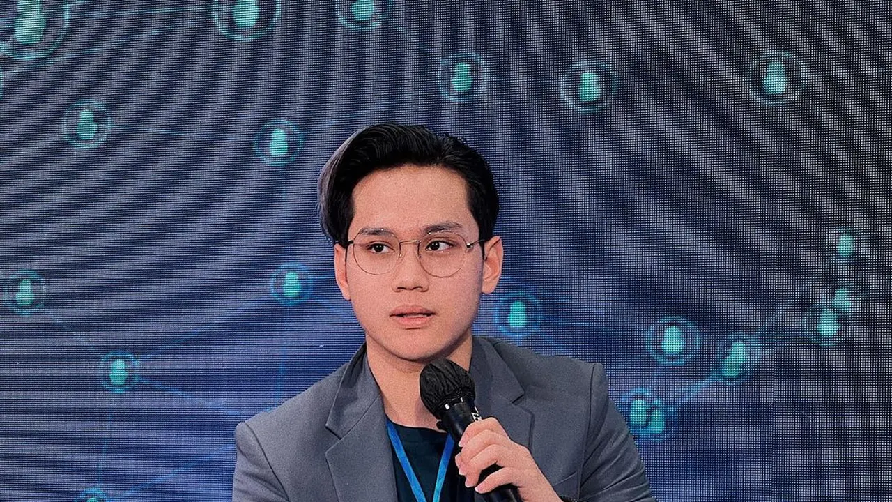 6 Potret Indra Kenz, Crazy Rich yang Kini Jadi Sorotan Warganet
