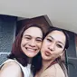 Potret keakraban Aishah Sinclair bersama BCL (Instagram/aishahjennifer)