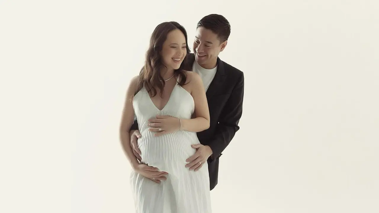 7 Maternity Shoot Pamela Bowie Jelang Persalinan, Tampil Menawan