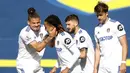 Para pemain Leeds United merayakan gol yang dicetak oleh Helder Costa ke gawang Fulham pada laga Premier League di Stadion Elland Road, Sabtu (19/9/2020). Leeds United menang dengan skor 4-3. (Carl Recine/Pool via AP)