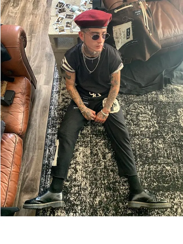 7 Potret Austin Wilson, Pacar Baru Demi Lovato yang Jadi Model