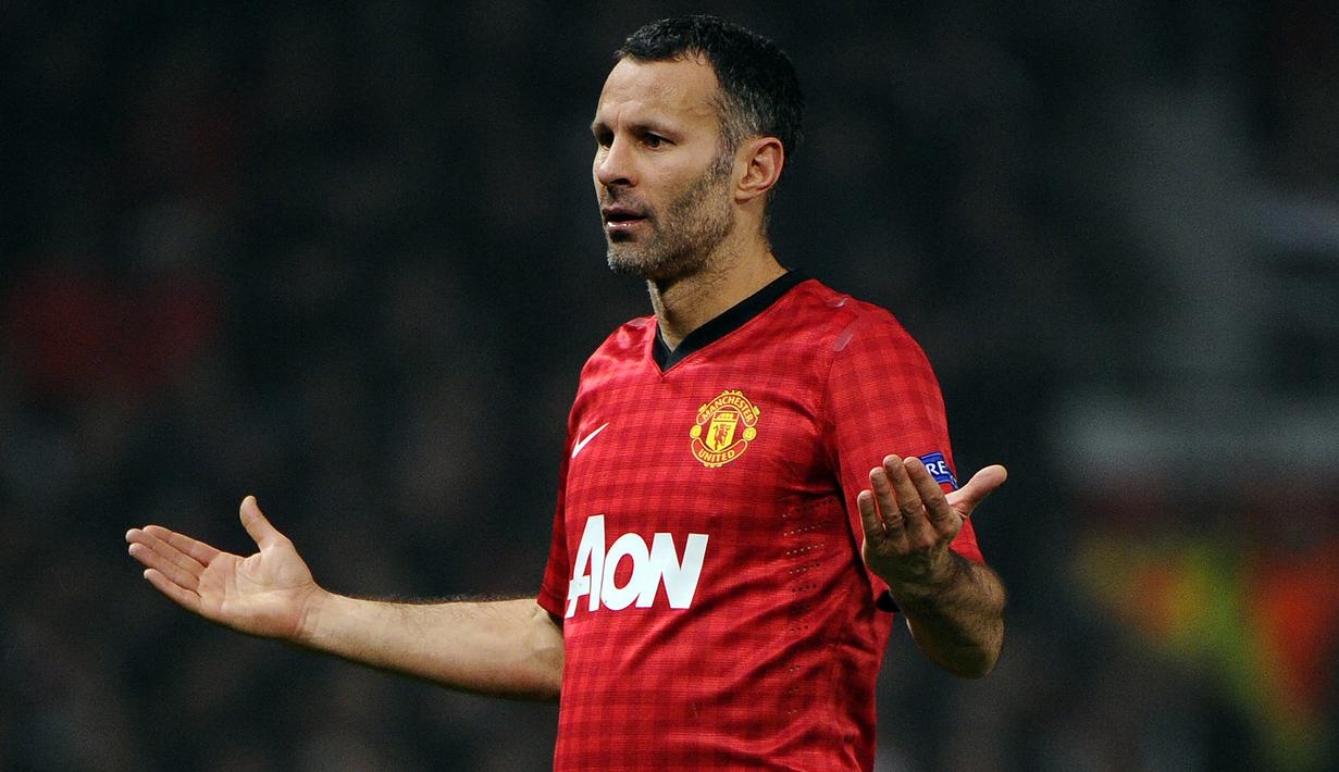 Persaingan yang ketat di Liga Inggris tentunya membutuhkan kondisi fisik yang prima bagi tiap pemain yang berlaga di dalamnya. Tak terkecuali untuk urusan mencetak gol. Hebatnya, 5 pemain dengan fisik yang termakan usia berikut masih mampu mencetak gol. (AFP/Pierre-Philippe Marcou)