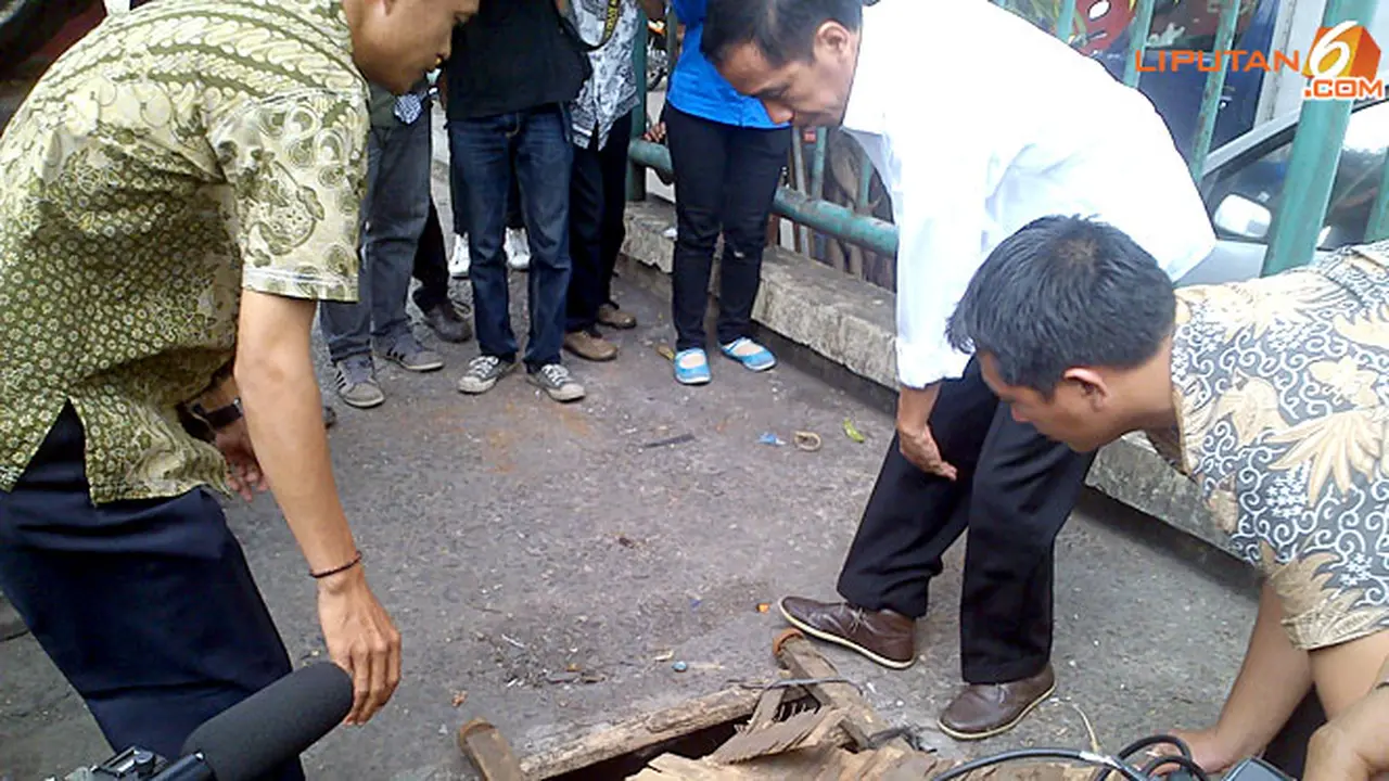 jokowi-gorong2-130812b.jpg