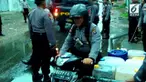 Ratusan liter minuman keras jenis tuak, berhasil disita petugas dalam sebuah operasi penertiban senin siang.