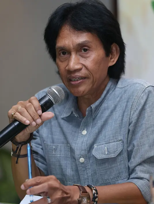 Dalam jumpa pers ini dijelaskan Eco Camp Music merupakan sebuah konser musik bertaraf internasional yang mengangkat tema lingkungan. Selain konser musik, terdapat beberapa workshop dalam acara tersebut. (Galih W. Satria/Bintang.com)