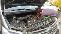 Pemilik Toyota Grand Kijang Innova wajib mewaspadai penyakit yang satu ini (Fahmi/Liputan6)