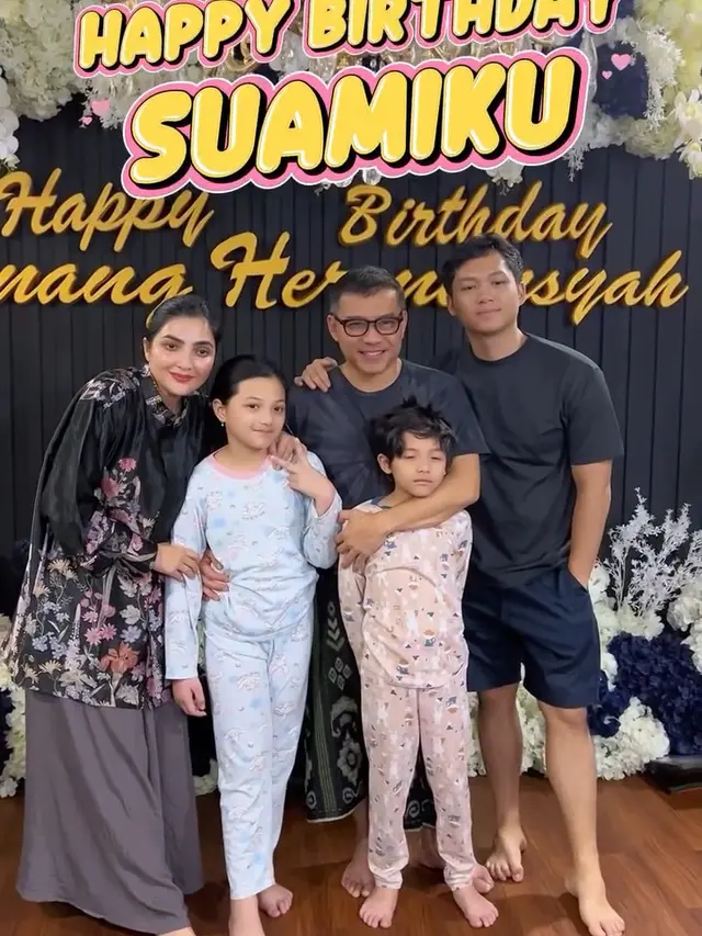 Potret Kejutan Ulang Tahun Ashanty dan Anak ke Anang Hermansyah. (instagram/ashanty_ash)