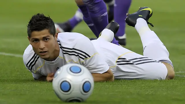 ronaldo-131108b.jpg