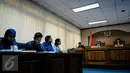 Suasana sidang Komisi Informasi Pusat (KIP) dalam sengketa informasi publik atas dokumen laporan Tim Pencari Fakta (TPF) kasus meninggalnya Munir memasuki putusan, Senin (10/10). (Liputan6.com/Faizal Fanani)