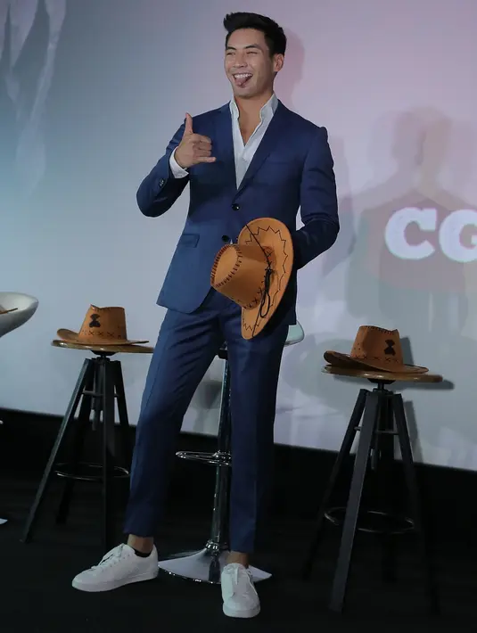 Menurut Mike, menggarap film yang dibintangi Ario Bayu sebagai Koboi asal Jawa ini berawal dari kecintaannya terhadap film luar yang digabungkan dengan unsur Indonesia.