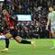 Gol Eli Junior Kroupi sempat dibalas oleh gol Erling Haaland. Namun, The Cityzens terlambat karena sudah memasuki menit injury time untuk membalikkan keadaan. (AFP/Glyn Kirk)