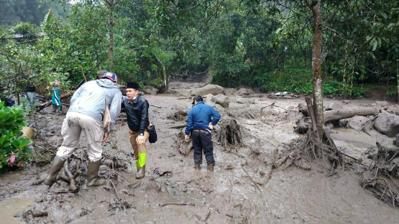Banjir bandang di Gunung Mas, Puncak, Bogor.