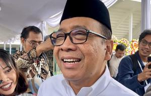 Menko PMK Pratikno usai hadir dalam Harlah ke-100 tahun Nahdlatul Ulama (NU) di Istora Senayan, Jakarta Pusat, Sabtu (31/1/2026). (Foto: Liputan6.com/Winda Nelfira).