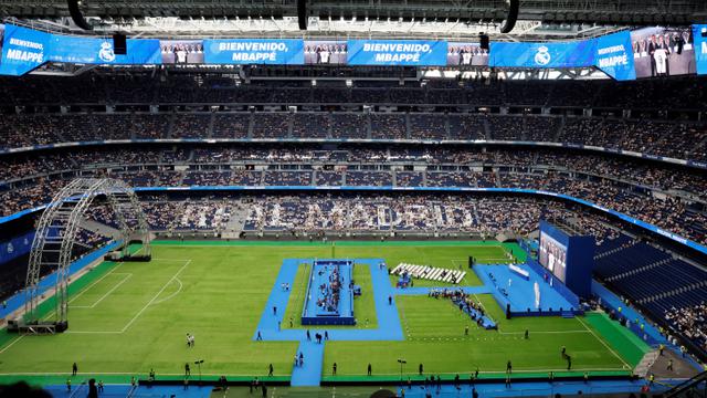 Foto: Bahagianya Kylian Mbappe saat Diperkenalkan Real Madrid