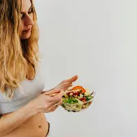 Clean eating dapat menjadi sebagai salah satu cara untuk membantu mengatur pola konsumsi makanan (Sumber: Pexels.com)
