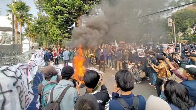 Demo Mahasiswa