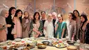 Belum lama ini, geng Cendol kumpul mengadakan buka bersama. Tampak  terlihat hadir diantaranya, Ashanty, Titi Kamal, Ayu Dewi, Olla Ramlan, Nagita Slavina, Tya Ariestya, Paula Verhoeven, Zaskia Sungkar, Shireen Sungkar, Aurel Hermansyah, Nia Ramadhani, Wulan Guritno, Marlene Hariman dan Wanda Hara. [Instagram/titi_kamal]