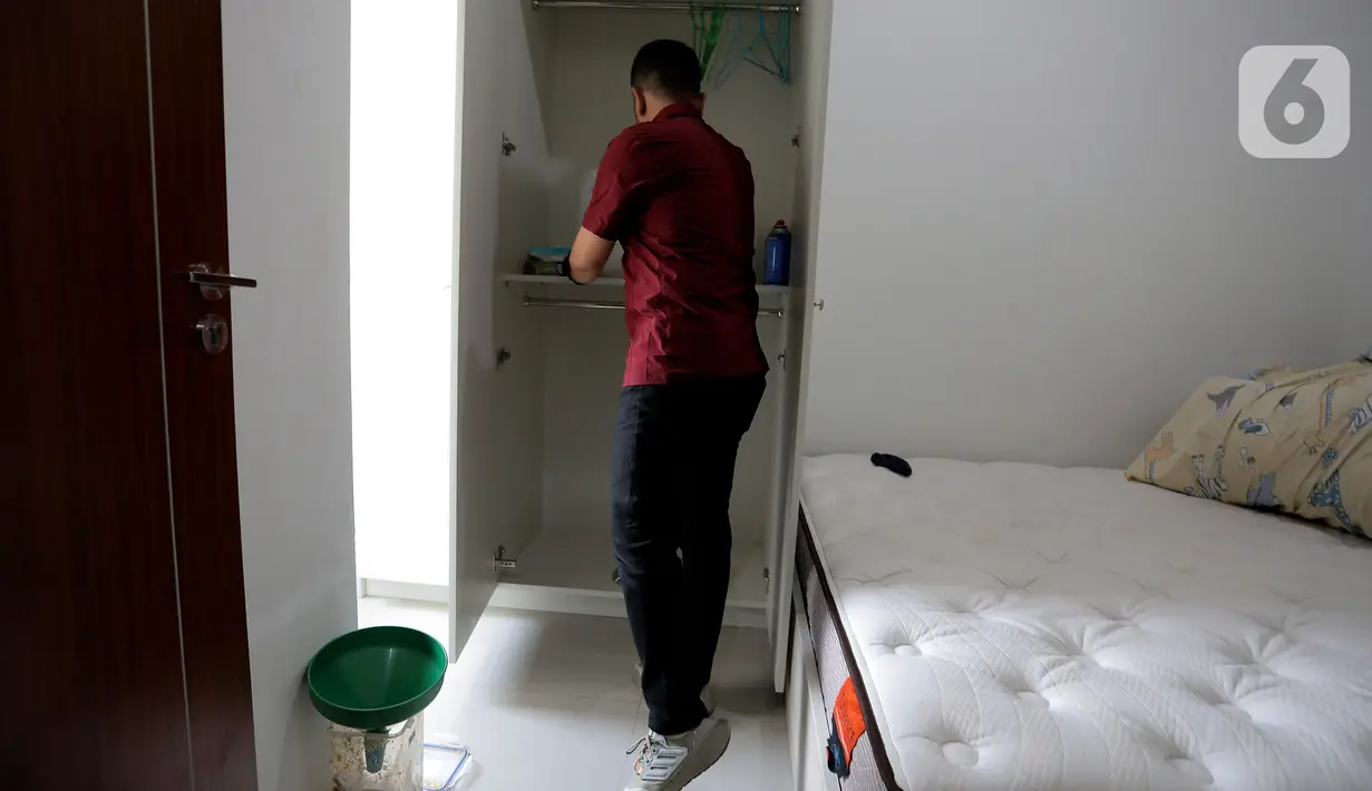 Bareskrim Mabes Polri bongkar pabrik rumahan di sebuah apartemen Vittoria, Jalan Daan Mogot, Cengkareng, Jakarta Barat yang memproduksi narkoba jenis sabu-sabu. (Liputan6.com/Johan Tallo)