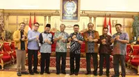 Wakil Ketua DPD RI Nono Sampono menyinggung soal ketertinggalan kawasan Indonesia timur dalam hal pembangunan daerah.