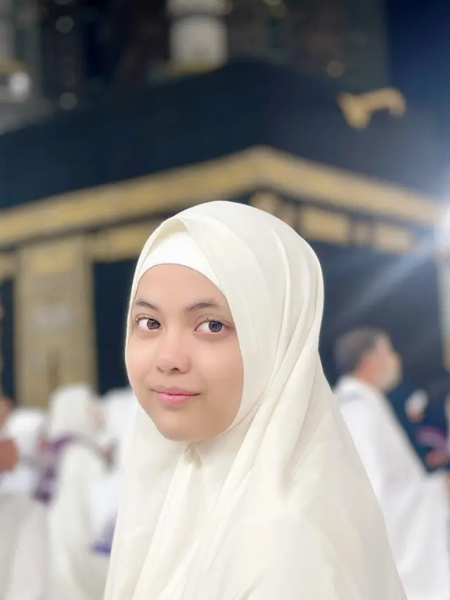 Putri Isnari (Instagram/da4_putri03)