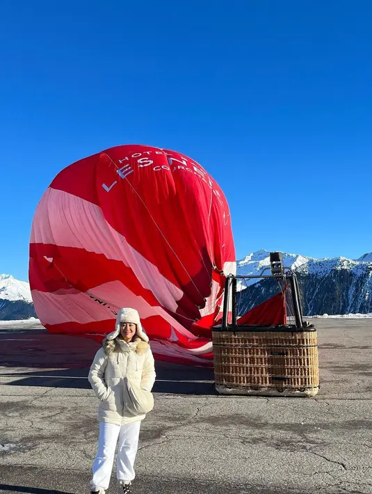 Menariknya, netizen yang melihat unggahan ini bernyanyi saat membaca caption yang ditulis Sherina. [Foto: Instagram/sherinamunaf]