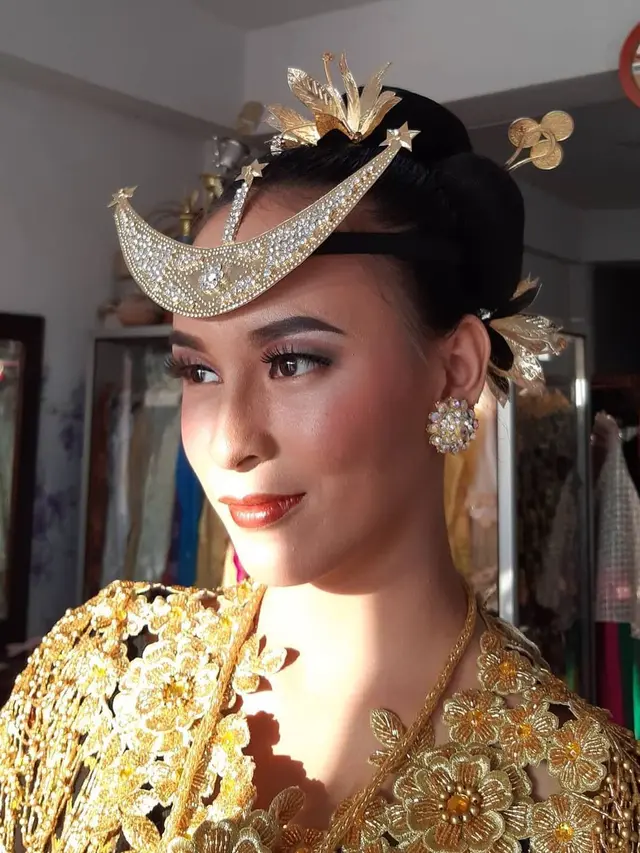 8 Potret Nadia Riwu Kaho, Runner-Up 2 Miss Indonesia 2020 yang Diduga Tipu Warga NTT