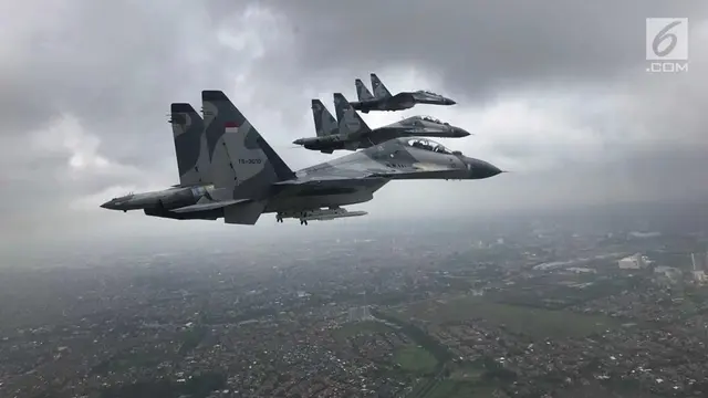 Panglima dan Kapolri Saat Naik Sukhoi