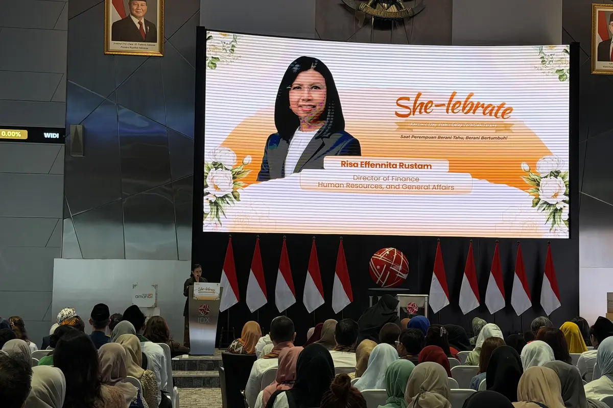 Direktur Keuangan, SDM dan Umum PT Bursa Efek Indonesia, Risa E. Rustam, dalam acara She-Lebrate Kartini's Day: Habis Gelap Terbitlah Terang, di Main Hall BEI, Jakarta, Selasa (21/4/2026).