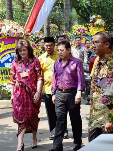 Begini Gaya Cetar Deisti Astriani Tagor Istri Setya Novanto Lifestyle Fimela Com