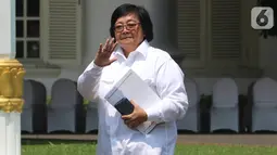 Menteri KLHK pada Kabinet Kerja Jilid I Siti Nurbaya tiba di Istana Negara, Jakarta, Selasa (22/10/2019). Siti Nurbaya datang memenuhi panggilan Presiden Joko Widodo terkait penetapan Calon Menteri Kabinet Kerja Jilid 2. (Liputan6.com/Angga Yuniar)