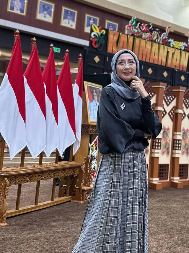 [Fimela] Desy Ratnasari